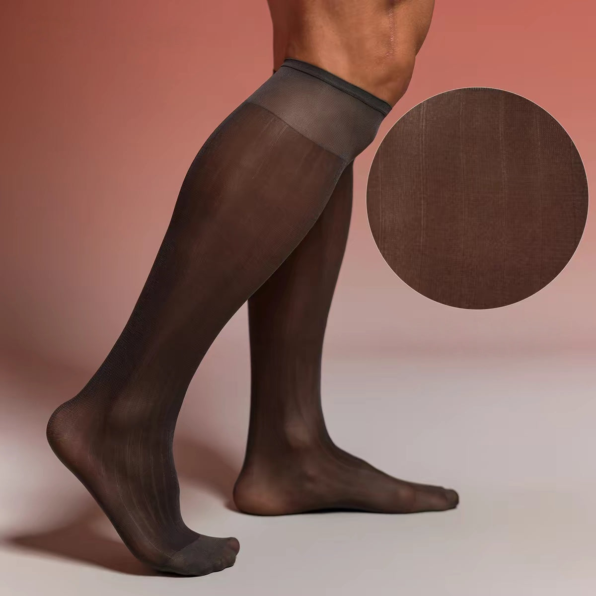 Side fit and semi-transparent finish of black knee-high socks