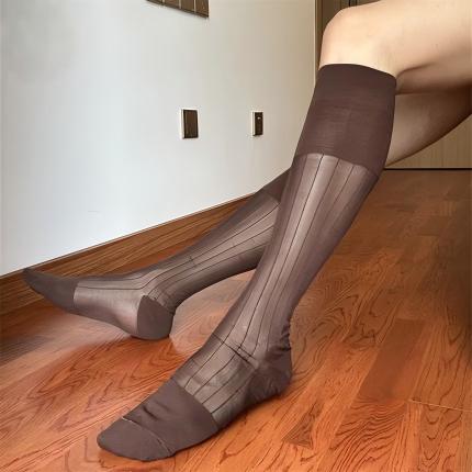 Elertra Ribbed Ascend brown dress socks for men