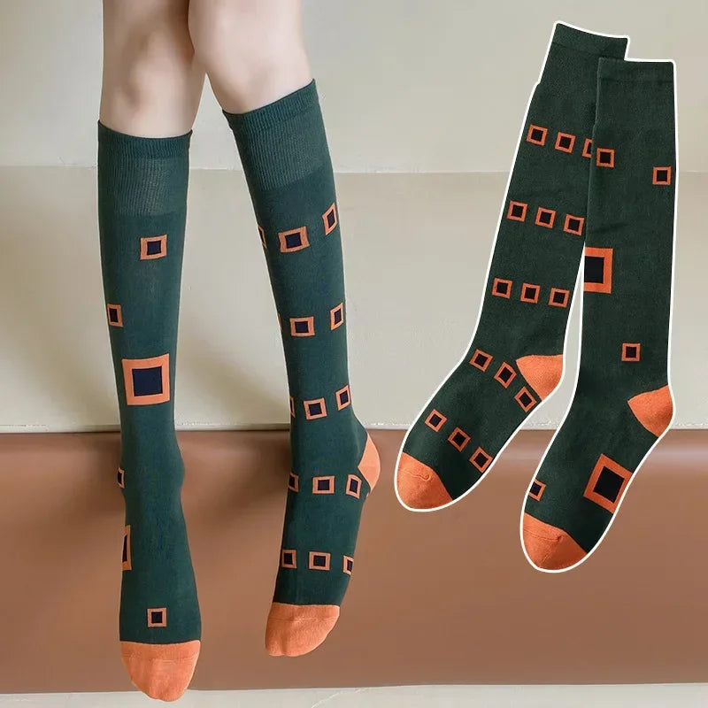 2025 Retro Color Contrast Gradient Stripes AB Knee-length Calf Socks Women Individual Fashion Cotton Sports Socking