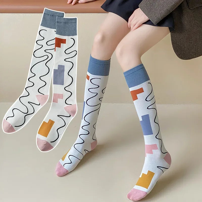 2025 Retro Color Contrast Gradient Stripes AB Knee-length Calf Socks Women Individual Fashion Cotton Sports Socking