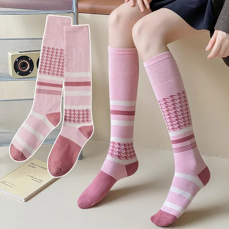 2025 Retro Color Contrast Gradient Stripes AB Knee-length Calf Socks Women Individual Fashion Cotton Sports Socking